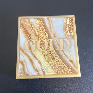 Huda Beauty Gold Obsessions Palette